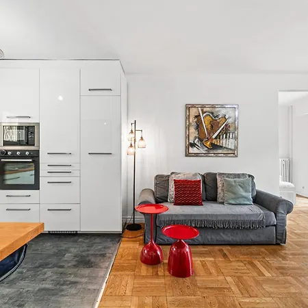 Apartment Comfortable & Bright 2 Bedroom Nizza