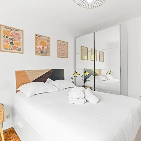 Comfortable & Bright 2 Bedroom