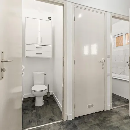 Apartment Comfortable & Bright 2 Bedroom *
