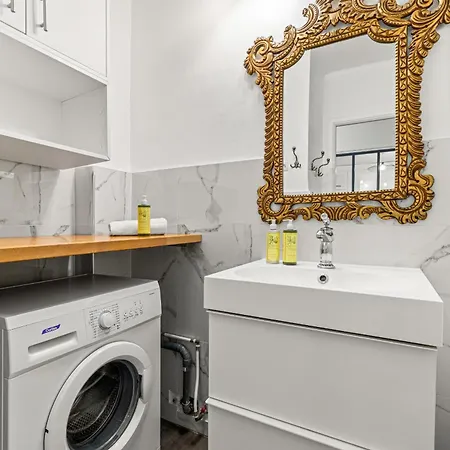 Apartment Comfortable & Bright 2 Bedroom