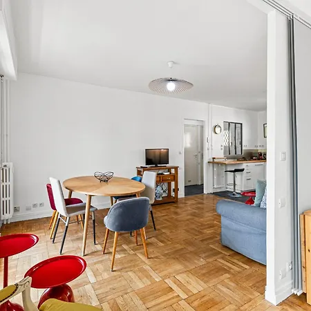 Comfortable & Bright 2 Bedroom Apartment Nizza