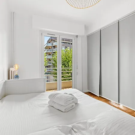 Apartment Comfortable & Bright 2 Bedroom *